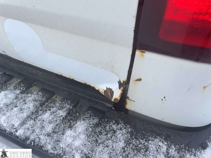 2016-chevrolet-silverado-1500-image-30