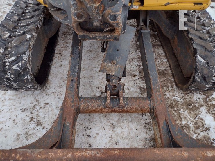 2016-deere-35g-image-20