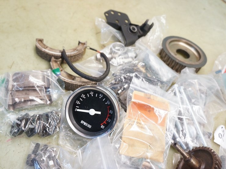 harley-davidson-miscellaneous-parts-lot-image-12