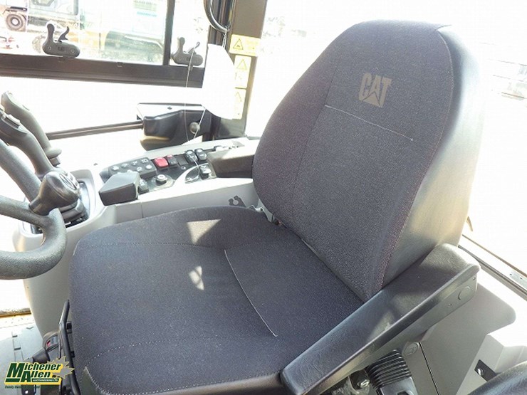 2014-caterpillar-910k-image-12