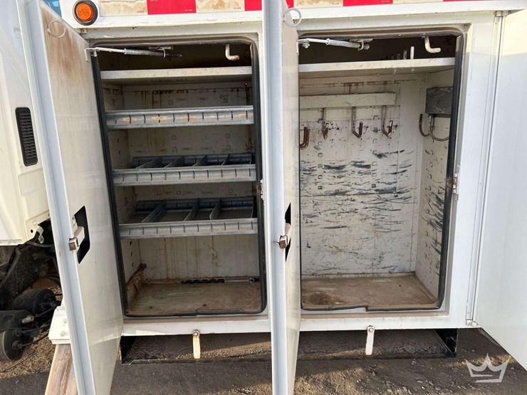 2004-international-durastar-4300-image-19