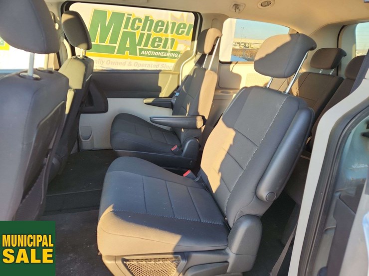 2009-dodge-grand-caravan-se-image-15