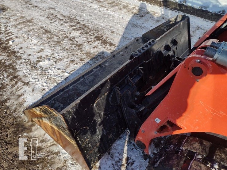 kubota-svl75-image-18