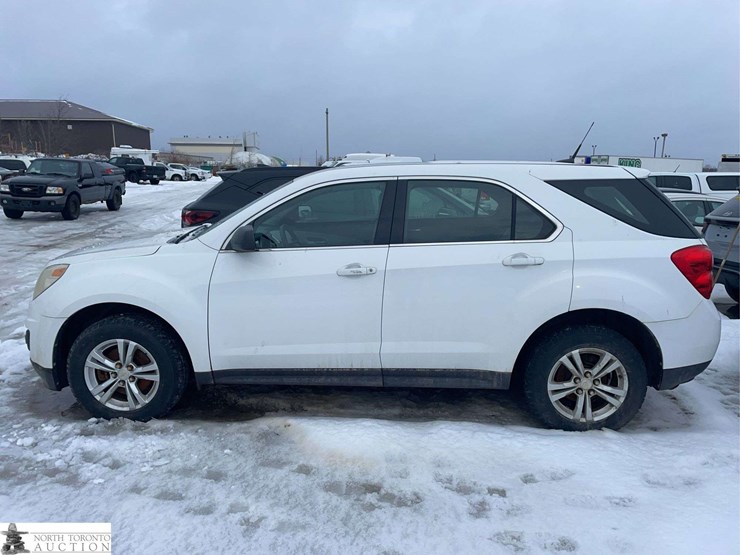 2010-chevrolet-equinox-ls-image-2
