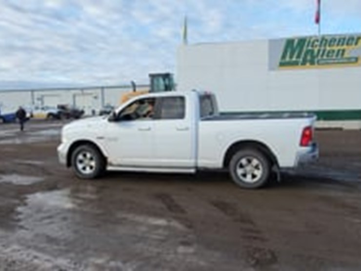 2015-dodge-1500-image-5