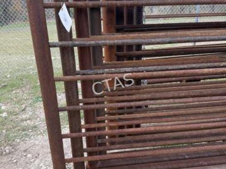 #149-•-freestanding-panels-24'-w/-one-12'-gate-image-3