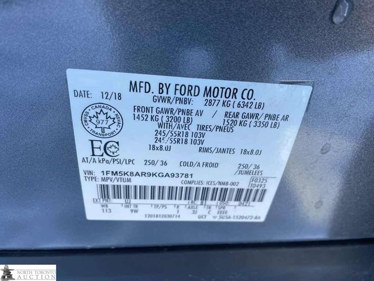 2019-ford-explorer-image-13