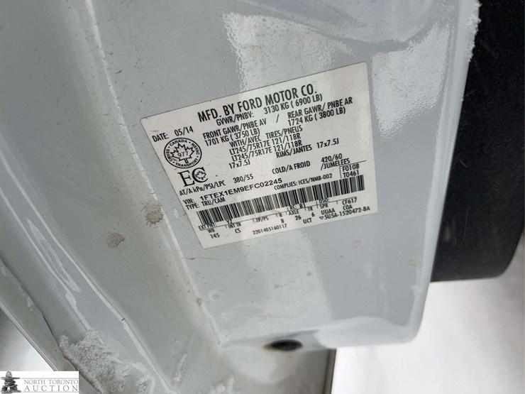 2014-ford-f150-image-12