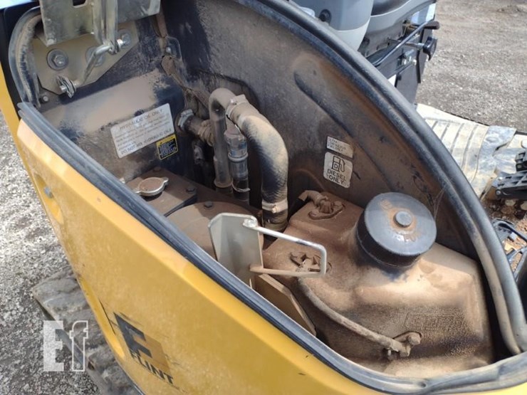 2022-deere-26g-image-42