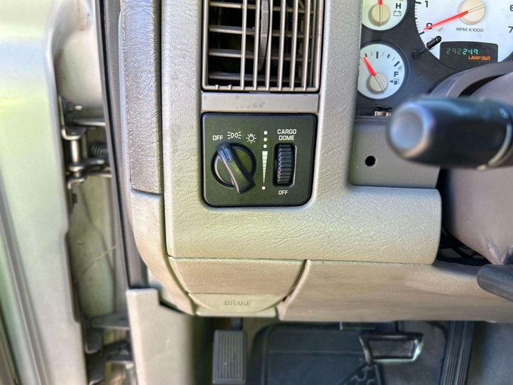 2003-dodge-ram-1500-image-14