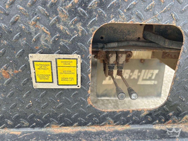 2017-ford-f550-image-24