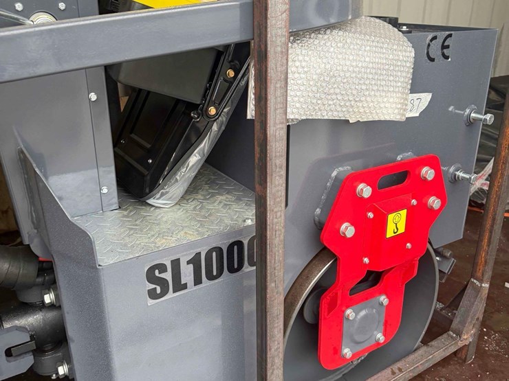 new-sd-lanch-co.-sl1000-tandem-vibratory-roller-image-5