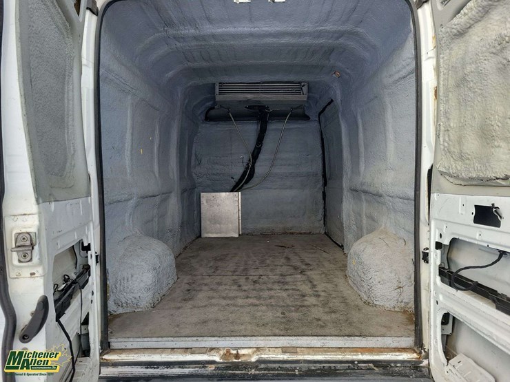 non-operable-2014-ram-promaster-s/a-cube-van-image-13