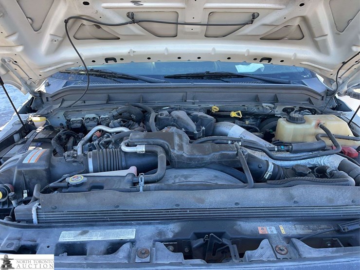 2015-ford-f350-image-15