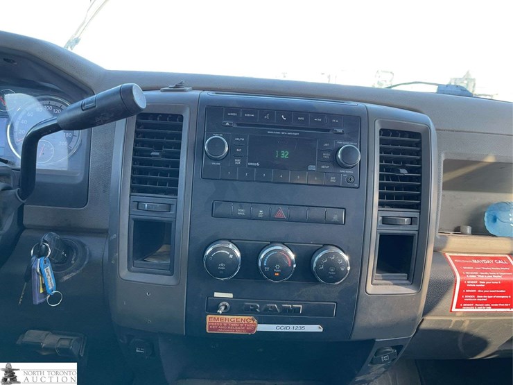 2012-dodge-2500-image-15