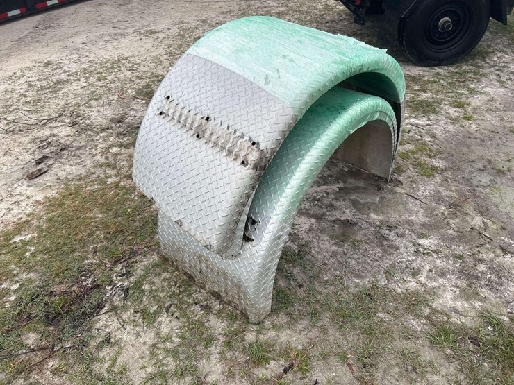 truck-tractor-fenders-image-4