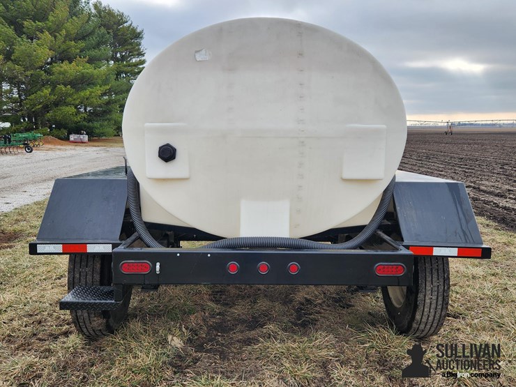 2017-behnke-1,600-gal-t/a-poly-nurse-tank-trailer-image-6