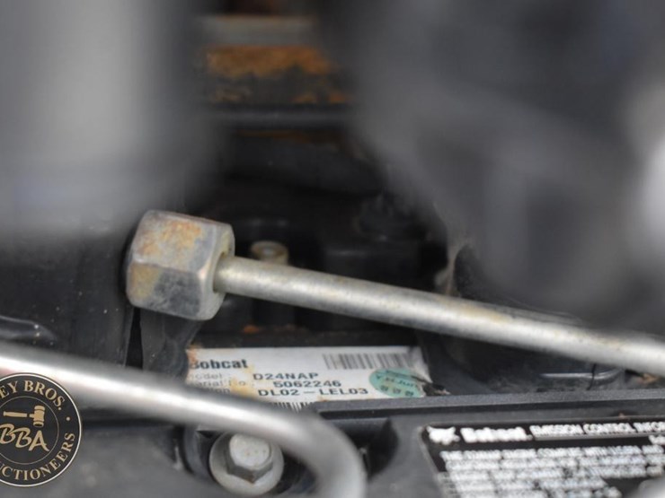 2016-bobcat-t650-image-40