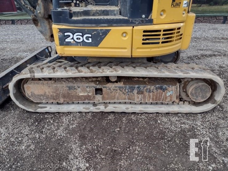 2022-deere-26g-image-26