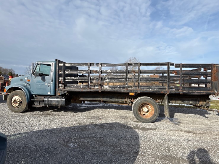 1995-international-4700-image-6