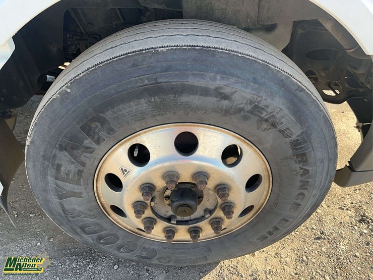 2017-international-prostar-image-12