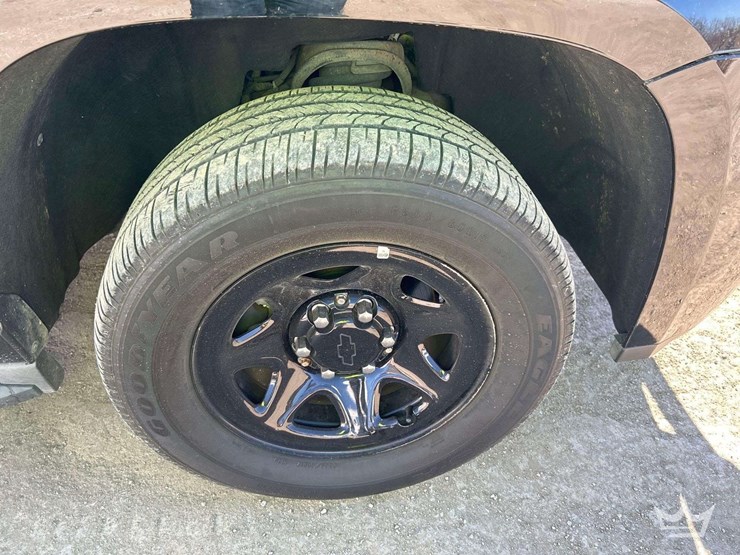 2016-chevrolet-tahoe-image-25