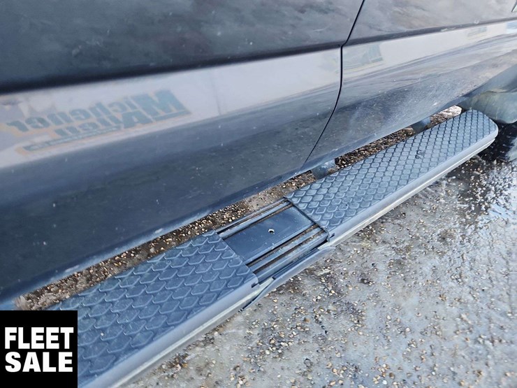 2016-nissan-titan-image-35