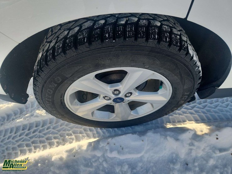 2018-ford-edge-image-12