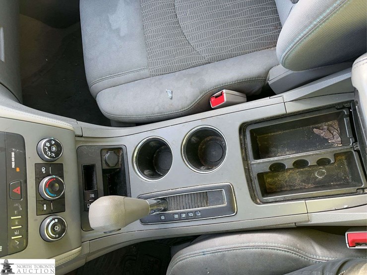 2013-chevrolet-traverse-image-19