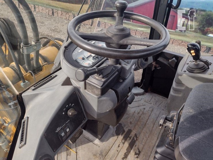 caterpillar-930g-image-13