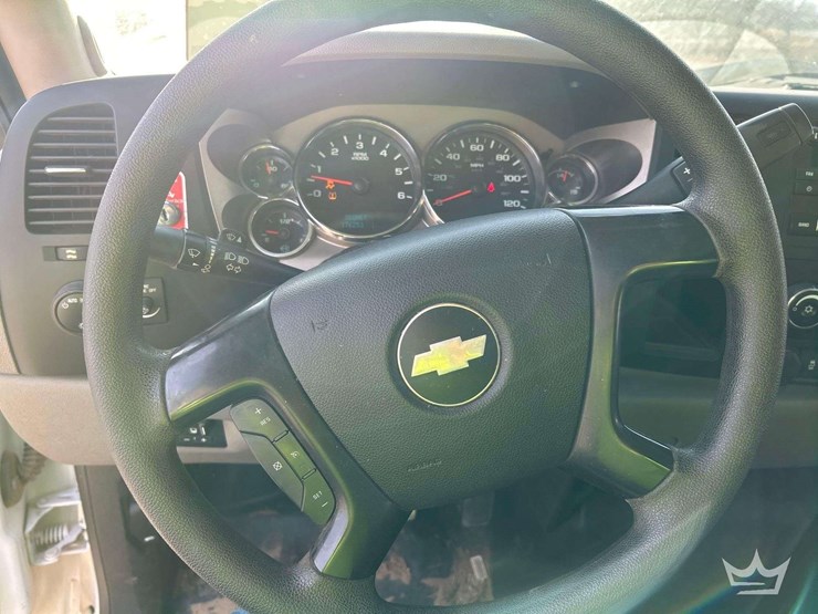 2013-chevrolet-silverado-1500-image-13