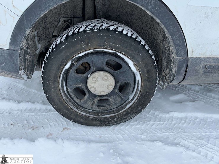 2018-ford-explorer-image-9