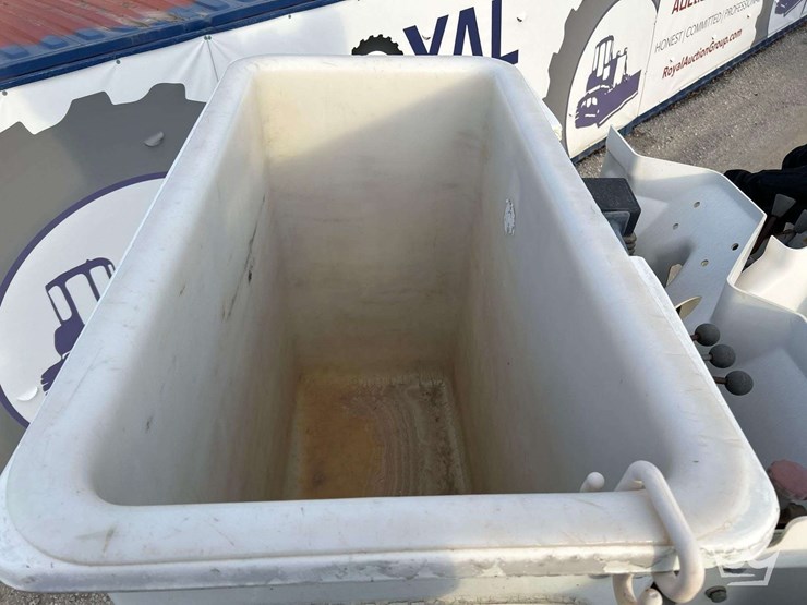 2004-international-durastar-4300-image-35