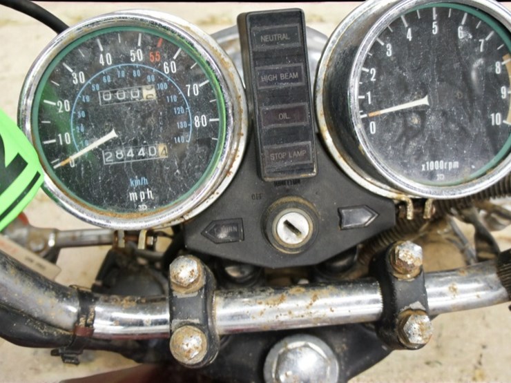 1980-kawasaki-kz750-twin-motorcycle-image-7