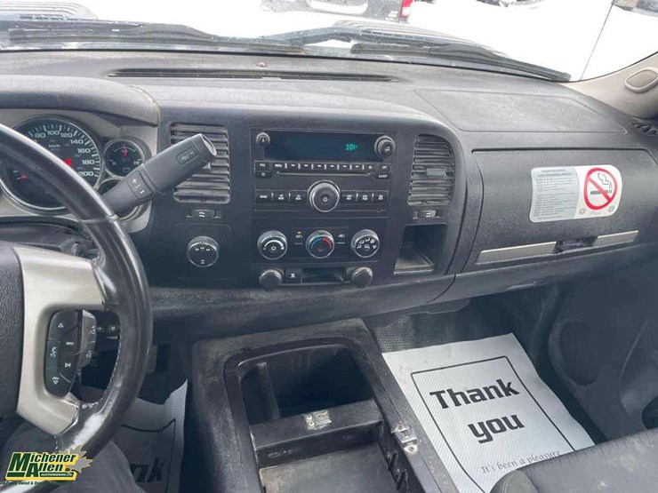 2011-chevrolet-k2500-image-45