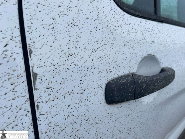 2014-ford-explorer-image-33