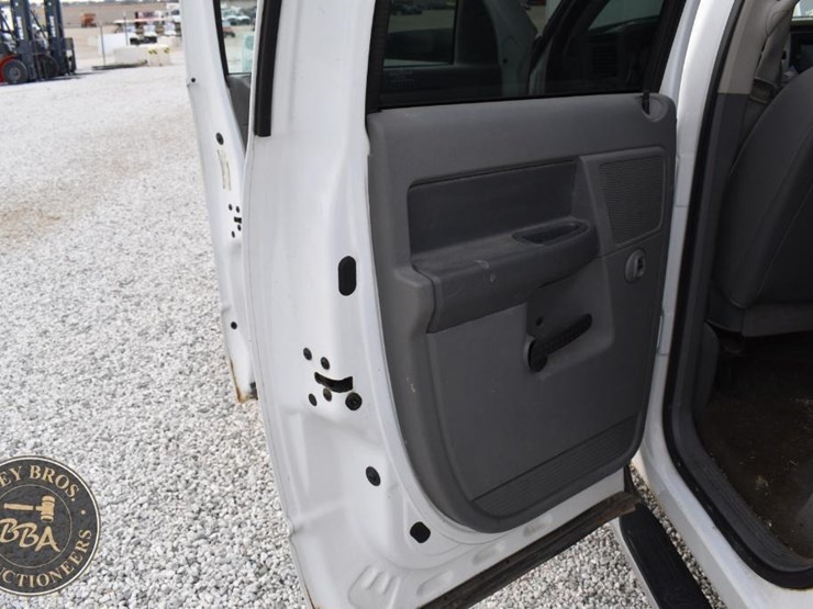 2007-dodge-ram-3500-image-38