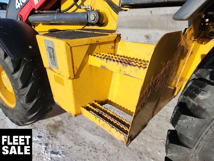 2019-deere-410l-image-30