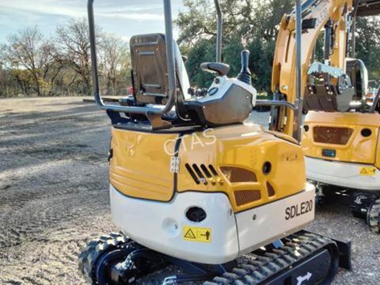 #114-•-mini-excavator---yanmar-diesel-(sdle20)-image-5