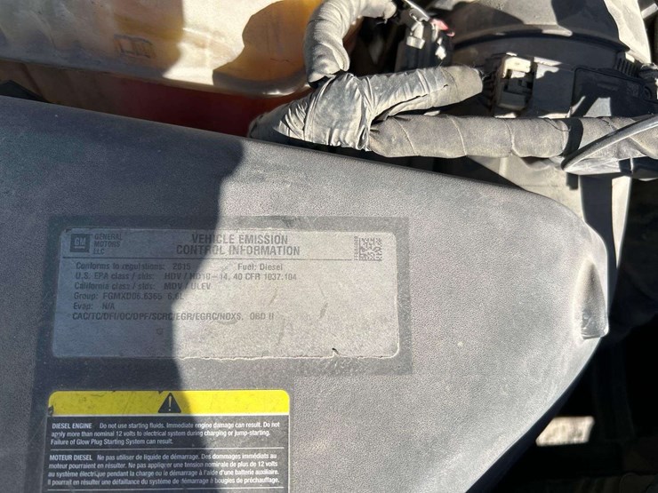 2015-gmc-3500-image-10