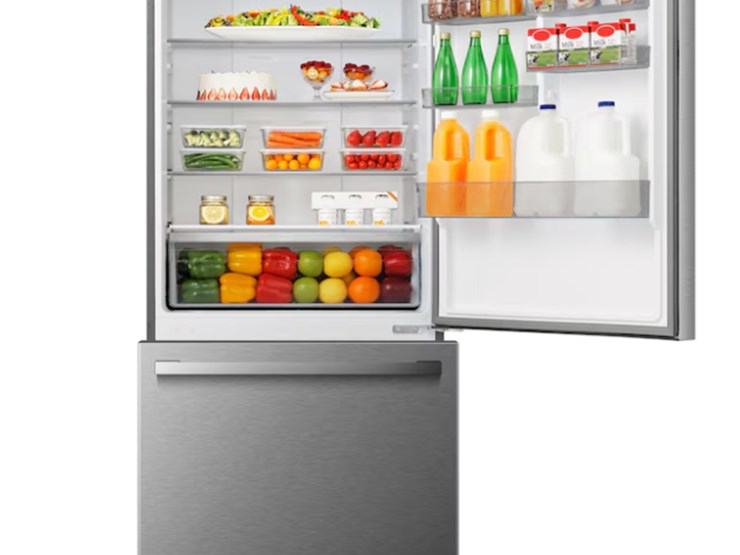 hisense-17.2-cu.-ft.-conter-depth-32"-w-bottom-freezer-refrigerator-fingerprint-resistant,-see-desc.-image-1