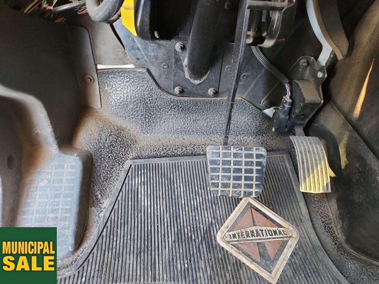 2011-international-workstar-7400-image-25