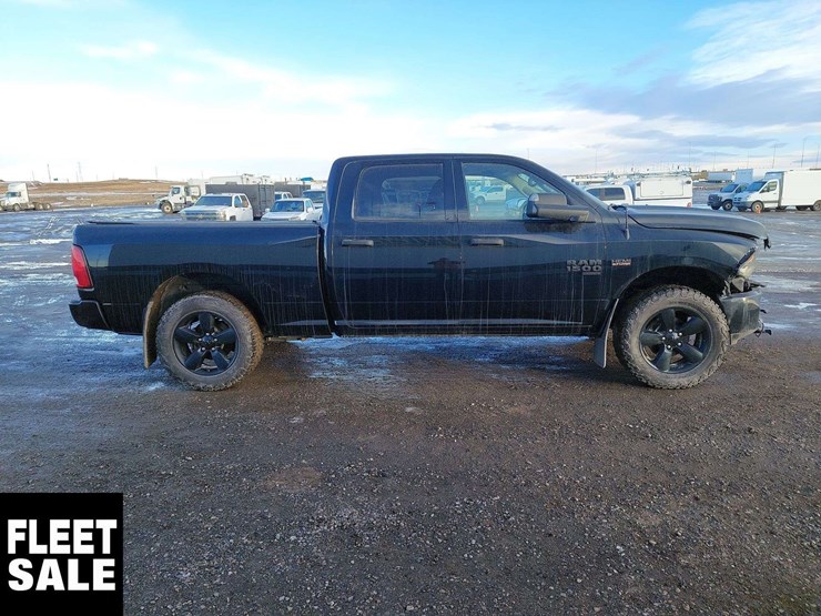 2023-ram-1500-classic-image-8