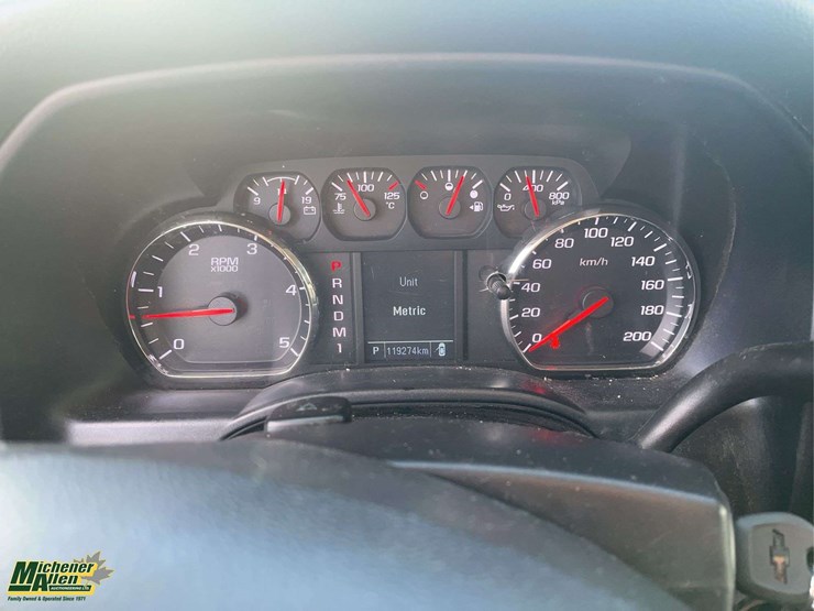 2015-chevrolet-silverado-3500hd-image-18