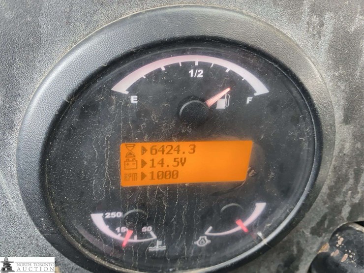 2012-caterpillar-tl943-image-28