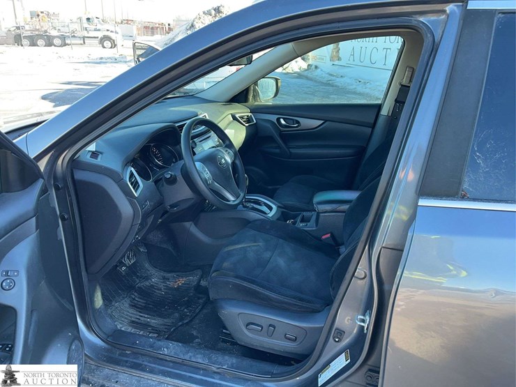 2016-nissan-rogue-image-13