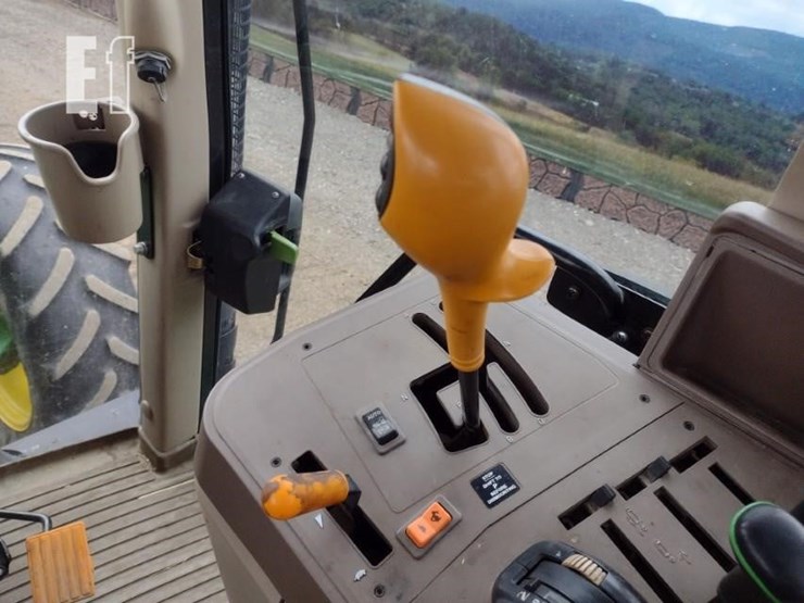 2014-john-deere-6140m-image-10