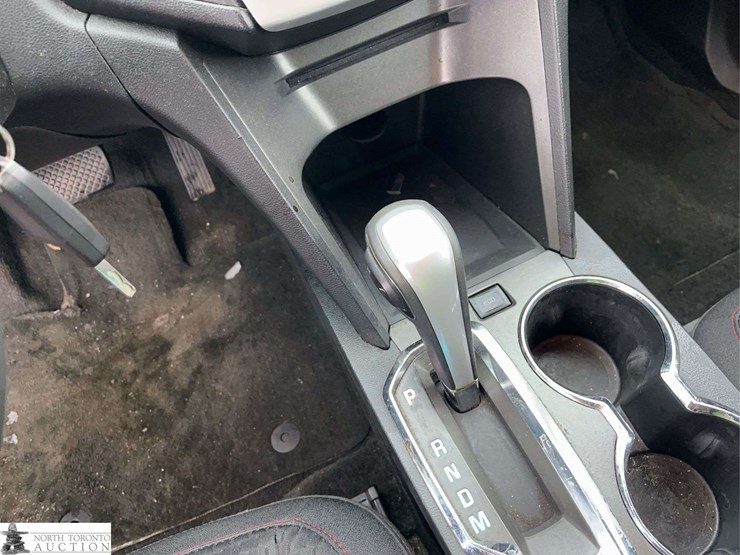 2015-chevrolet-equinox-ls-image-22