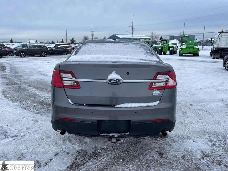 2018-ford-taurus-police-inte-image-5