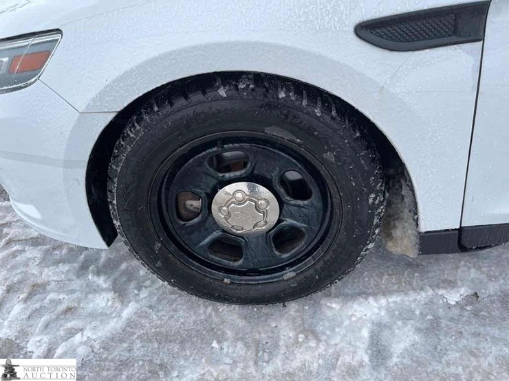 2013-ford-taurus-police-inte-image-13